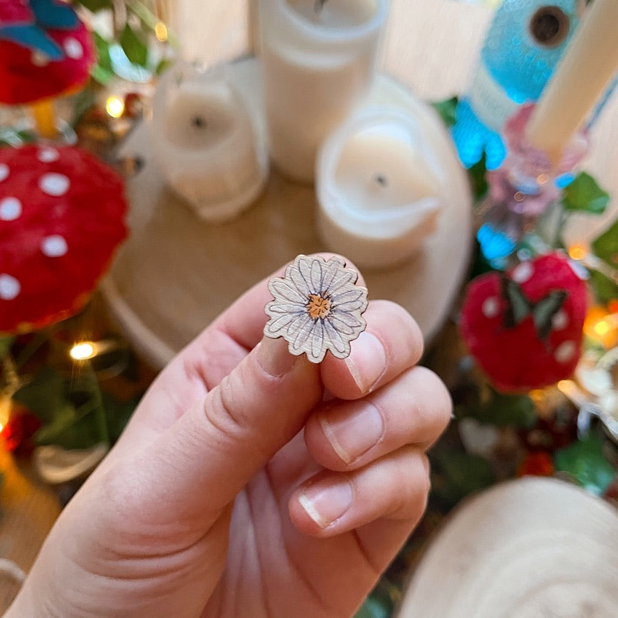 Daisy Mini Pin