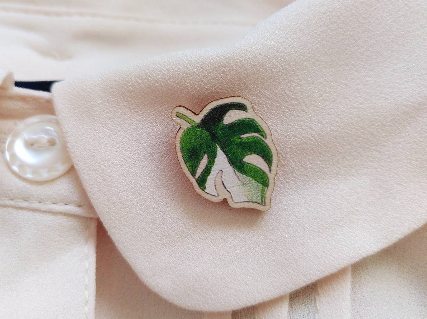 Monstera Leaf Mini Pin