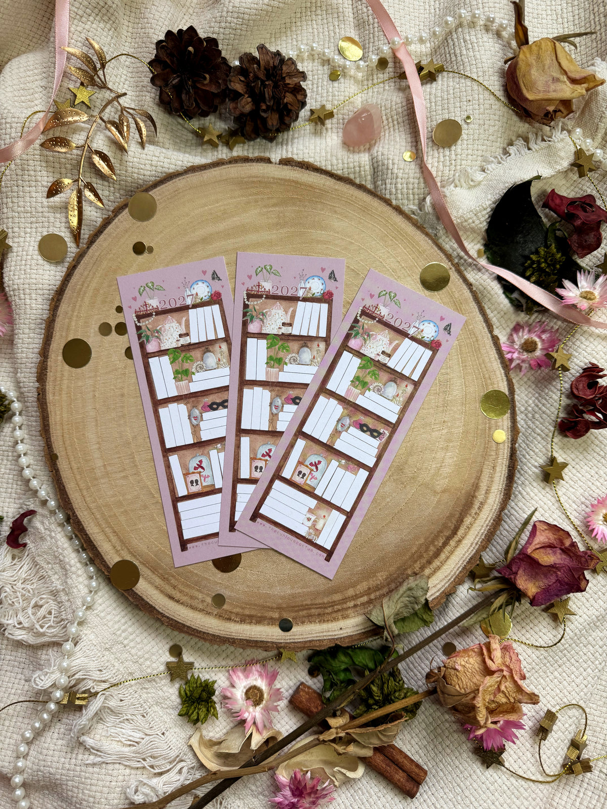 2027 - Romance 50 Book Reading Tracker Bookmark