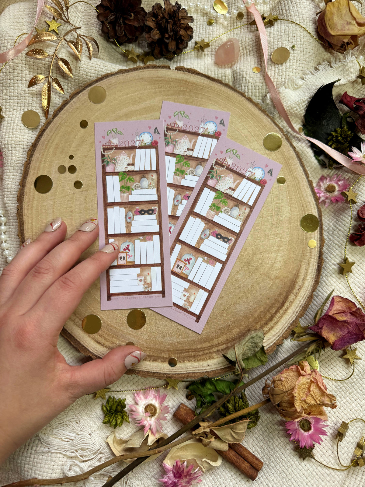 2027 - Romance 50 Book Reading Tracker Bookmark
